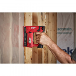Milwaukee M12 BST-202X tacker